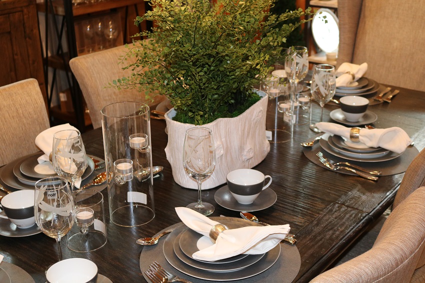 Lakeside-Living_Manitowish-Waters-WI_5-Easy-Ways-to-Liven-Up-Your-Indoor-Entertainment_You-Are-Cordially-Invited_Family-Dinner_Place-Settings_Dining-Table
